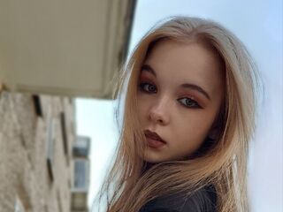 ElletteChesser's Blonde live cam girls Profile Image